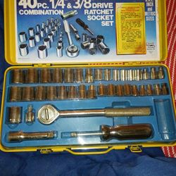 Vintage Royal Tool Set