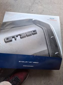 Ford Shelby GT350 Owner's Supplement Manual