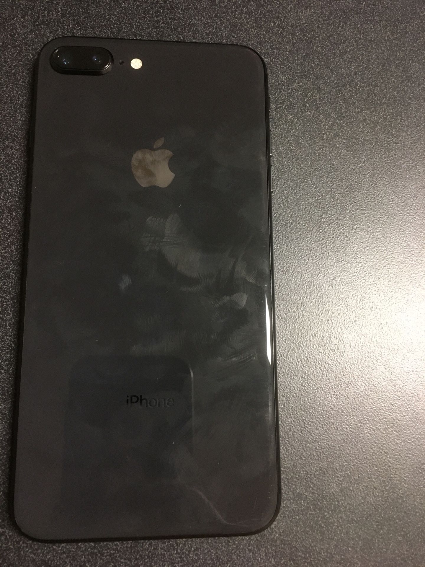 iPhone 8 Plus 64 Gb