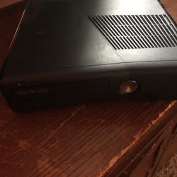 Xbox 360 (no Controllers Or Cords)