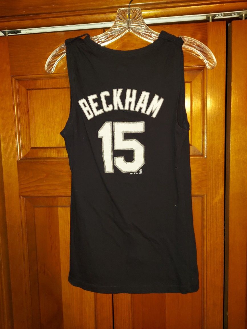 WOMENS SMALL CHICAGO WHITE SOX BECKHAM SLEEVELESS SHIRT