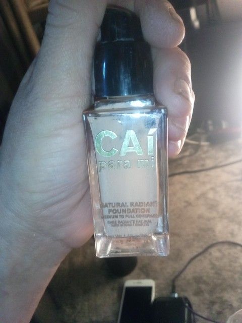 Cai Para Mi Natural Radiant Foundation