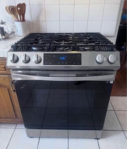 Gas Stove Samsung Model NX60T8111SS