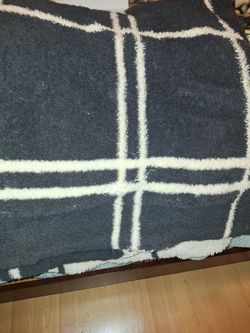 Black And White Blanket Cozy One Size Queen Size