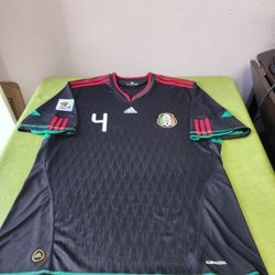 Jersey MEXICO MUNDIAL 2010.     4.R.MARQUEZ.    2XL