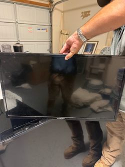 32” Element TV