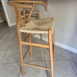 Nina Barstool, Natural