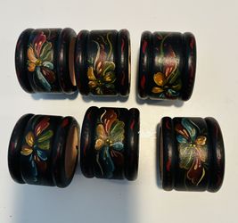 Scandinavian Rosemaling Napkin Rings, Set of 6.