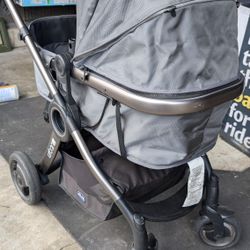 Stroller With Carseat And Carseat Attachment