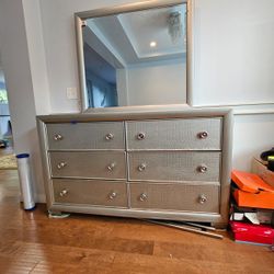Drawer With Mirror