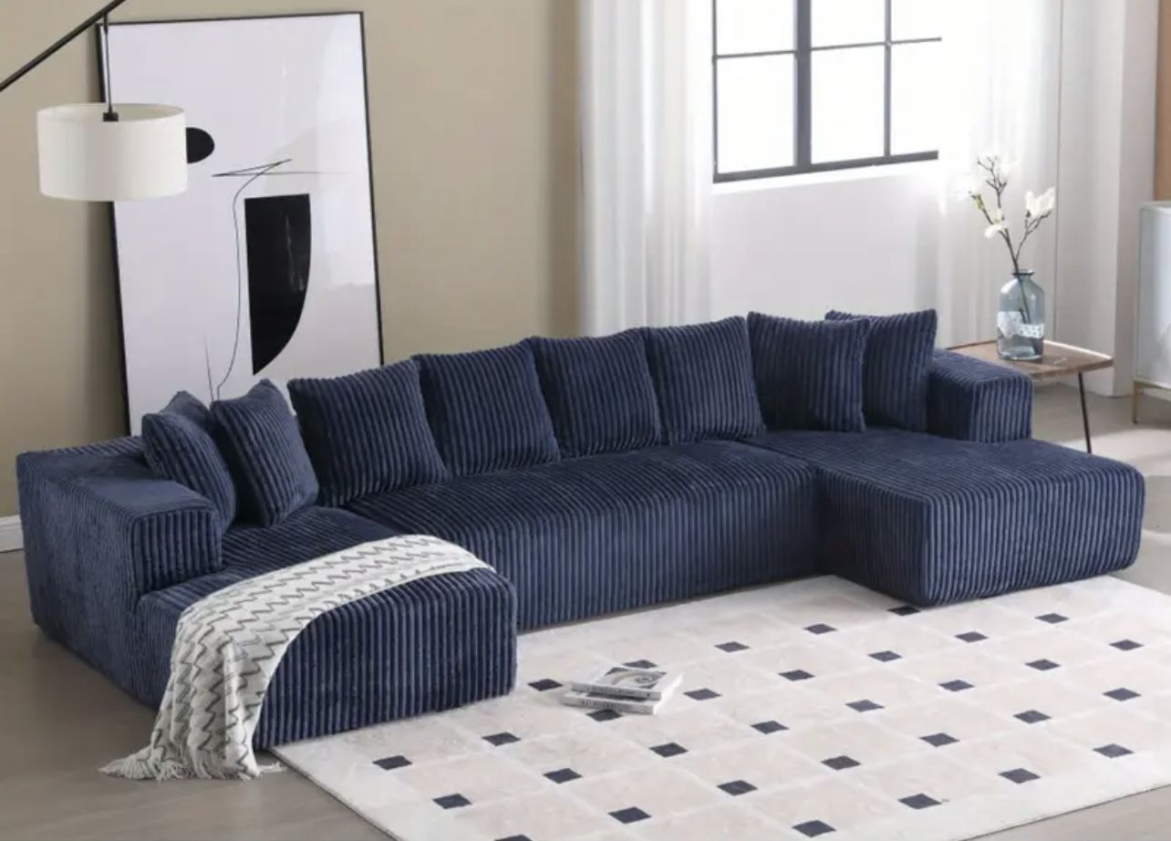 Sectional Sofa (BRAND NEW)