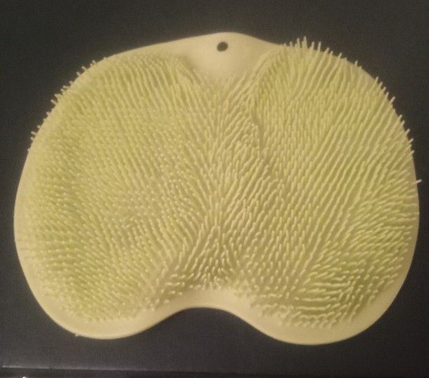 New Silicone Foot/Back Scrubber w-suction Cups Sz 11 1/2"x 9 1/2" Cash