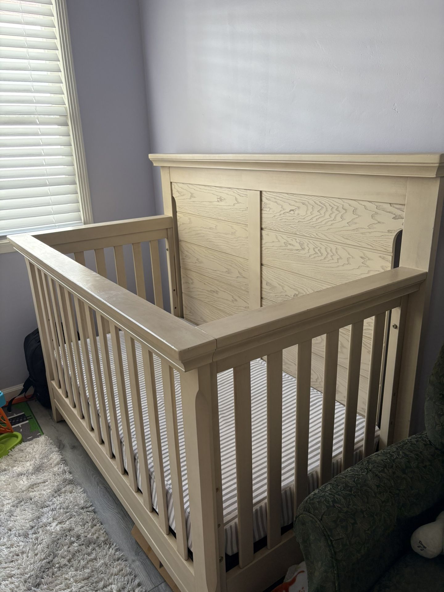 Baby crib and Mattress- Good Condition