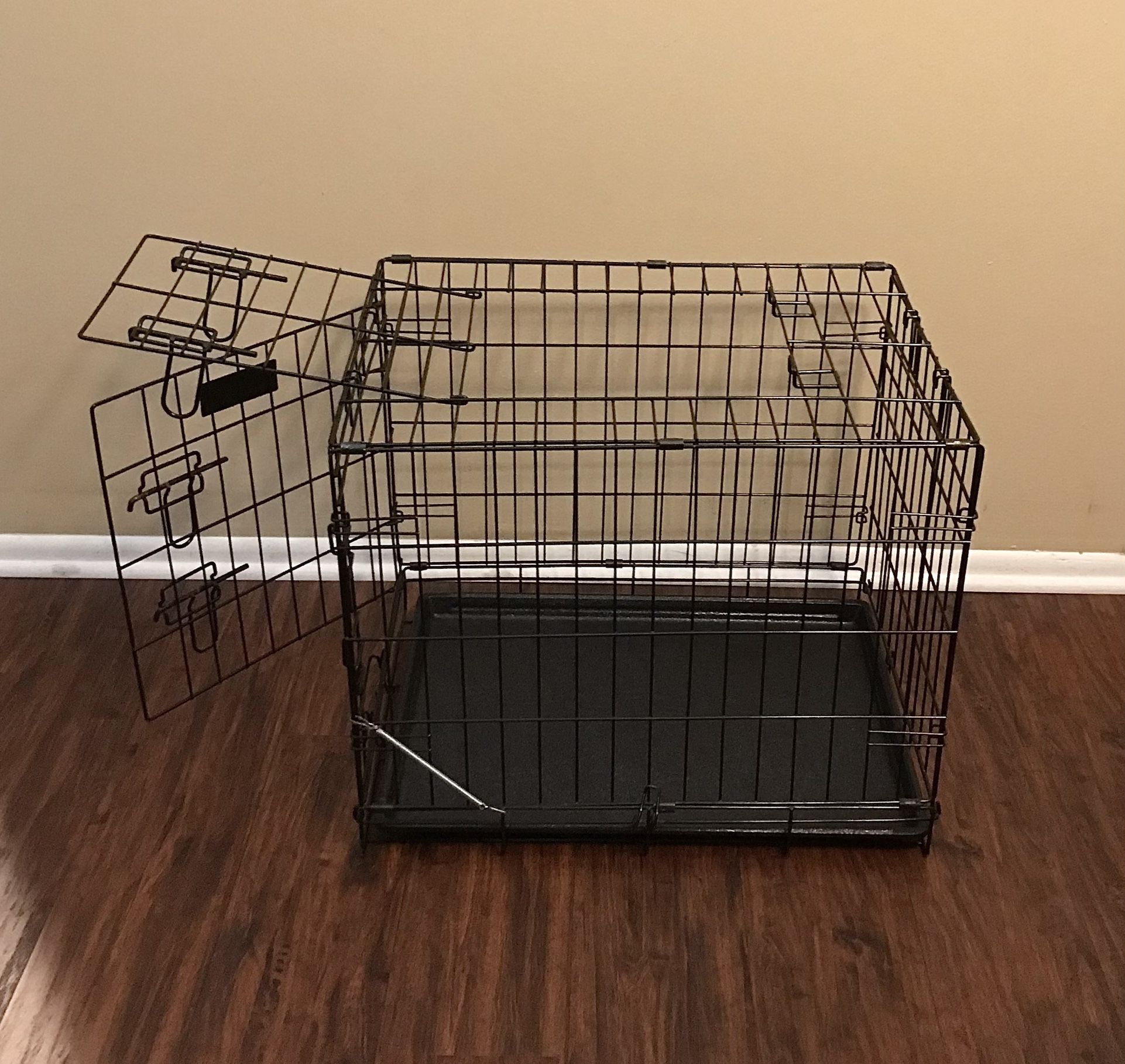 Double door folding metal dog crate,  23.5” 
