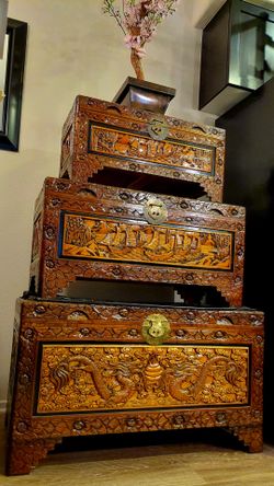 🔥 Antique Chinese Hand-Carved Wooden Chests — 3-Piece Set
🔥