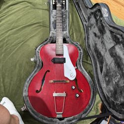 Epiphone Classic With Travel Case - Barely Used - Not A Single Scratch
