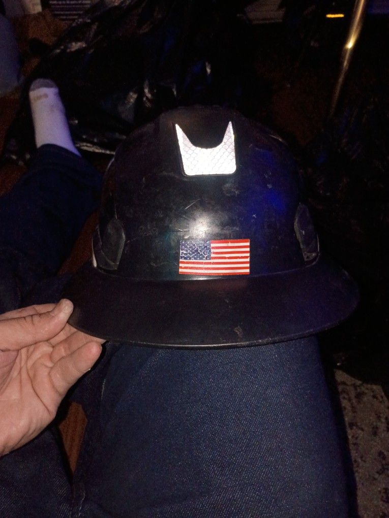 Like New Greendevil Hard Hat