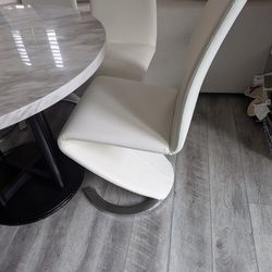 Modern kitchen chairs and table