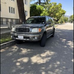 2004 Toyota Sequoia V8