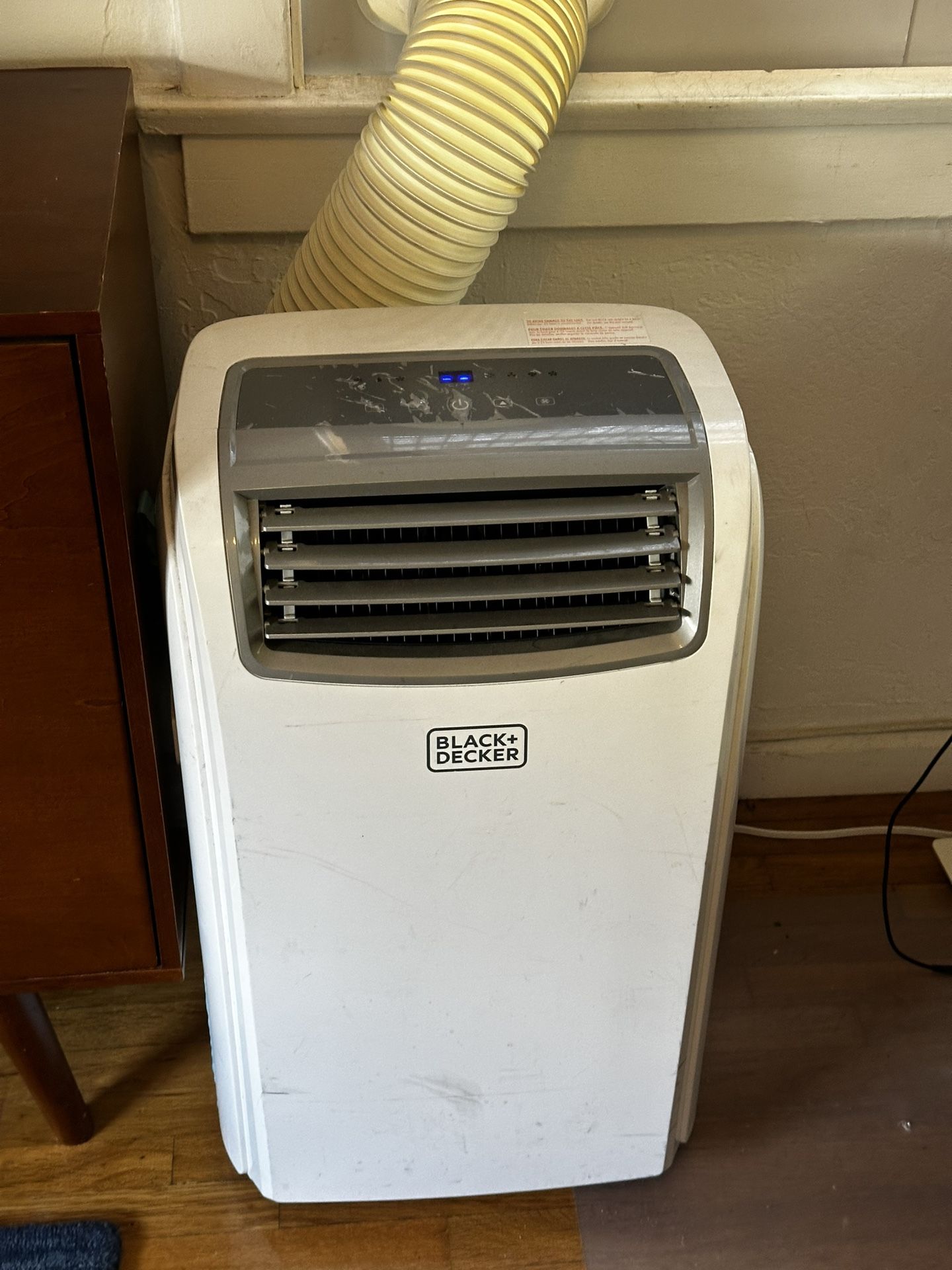 Black & Decker “R2‑D2” Portable AC – 8–12 k BTU, Remote, Good Condition