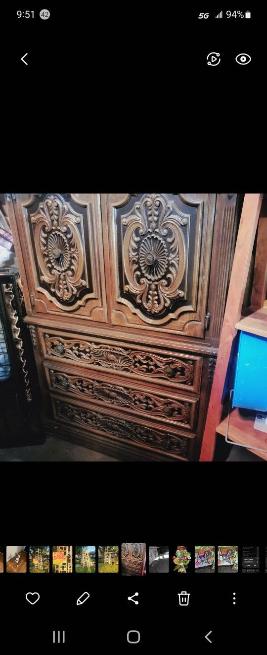 Armoire w/ Shelf & 3 drawers!