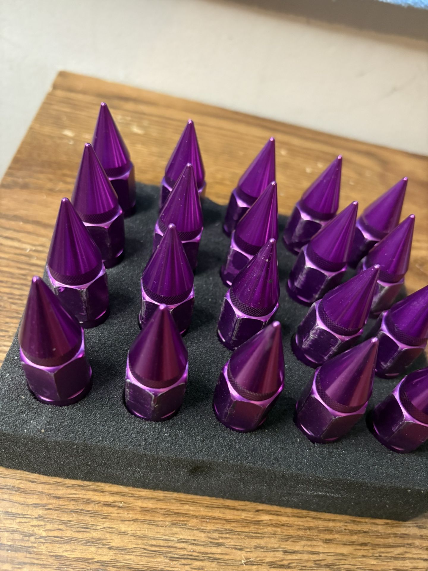 Purple Spike Lug Nuts For Car