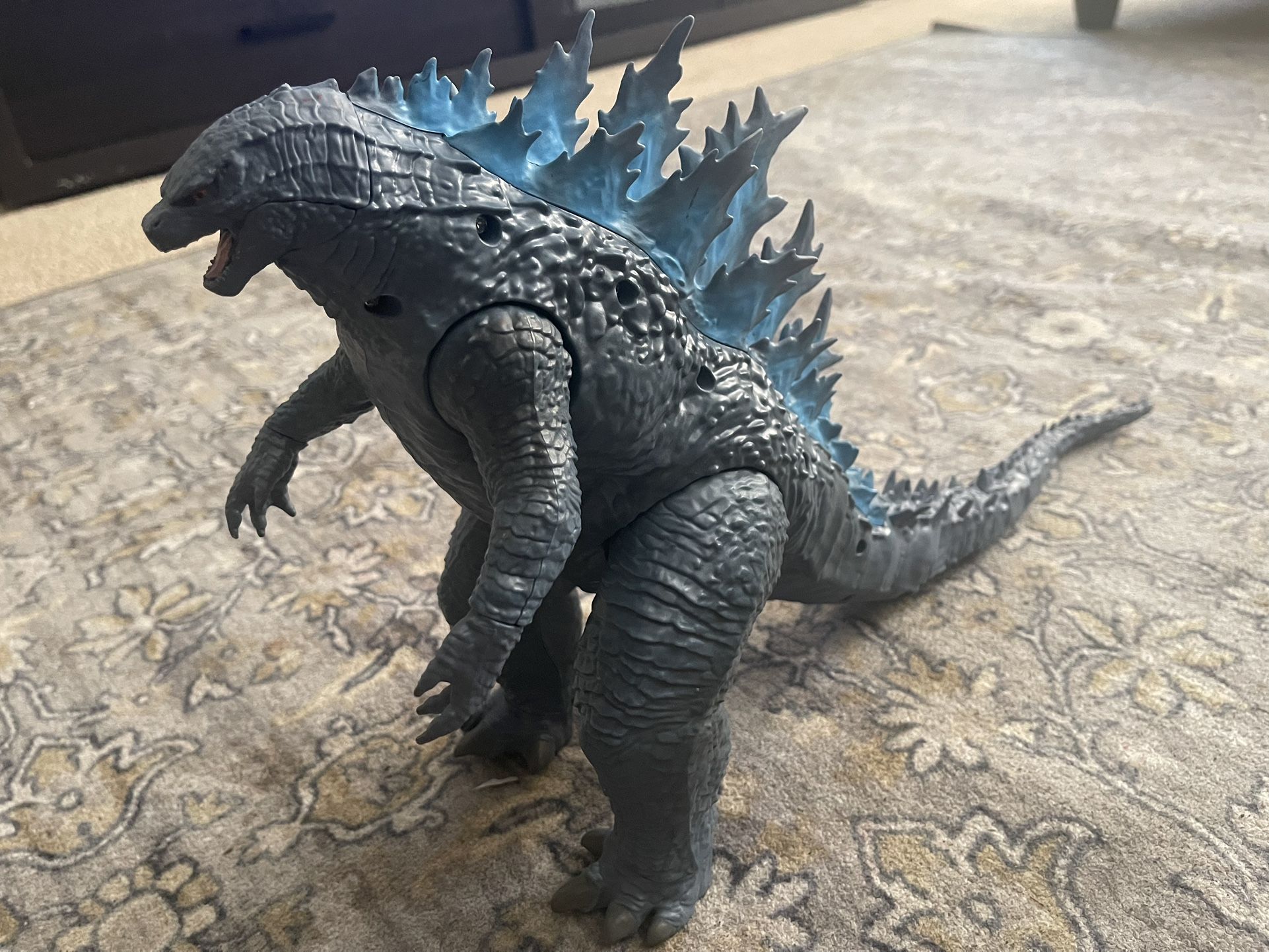 Godzilla 11 Inch Giant Action Figure