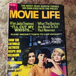 Vintage Magazine Movie Life, July 1967,74 pages , Hollywood Life from 1967 Jacky Kennedy, Elvis Presley, Paul Newman and more Great condition for a 5