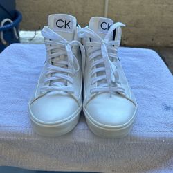 Calvin Klein White/ Black Men’s Size 10