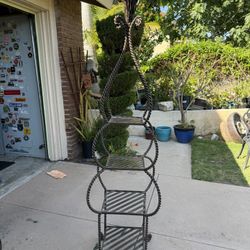 Beautiful Wrought Iron Bakers/Multipurpose Rack In New Condition Very Heavy check pictures for dimensions