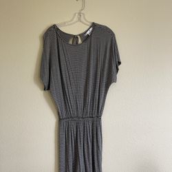 Max Studio pre loved mini skirt size S olive green /grey striped