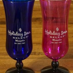 2 Holiday Inn Select Cups
