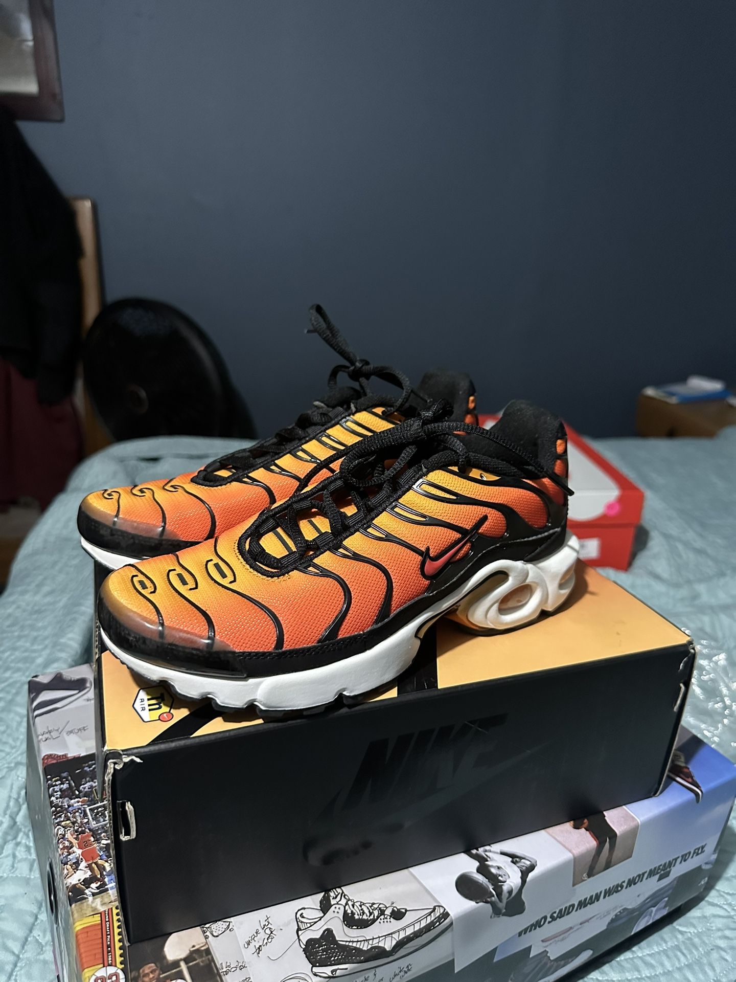 New Nike Air max Plus Tn “sunset” Size 5Y
