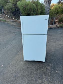 refrigerator 21 cubic whirlpool big fridge freezer (free local delivery)