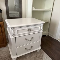 Luxurious Wooden Night Stand With Free Mirror 