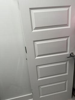 Solid Wood White Interior Doors X2 With Chrome Hardware 