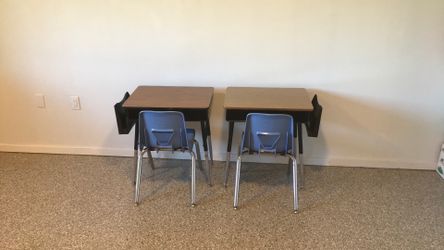Kids School Desks and Chairs
