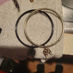 Set Of Victoria’s Secret Angel Rhinestone Wing Charm Bracelet Bangles Gold & Black Tone