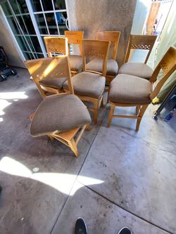 7 swivels barstools   $85