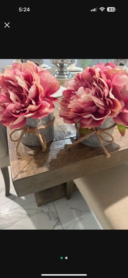 Two Pink Flower Decor