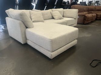 Dayna 4pc modular sectional