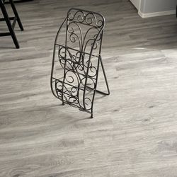 Magazine Stand