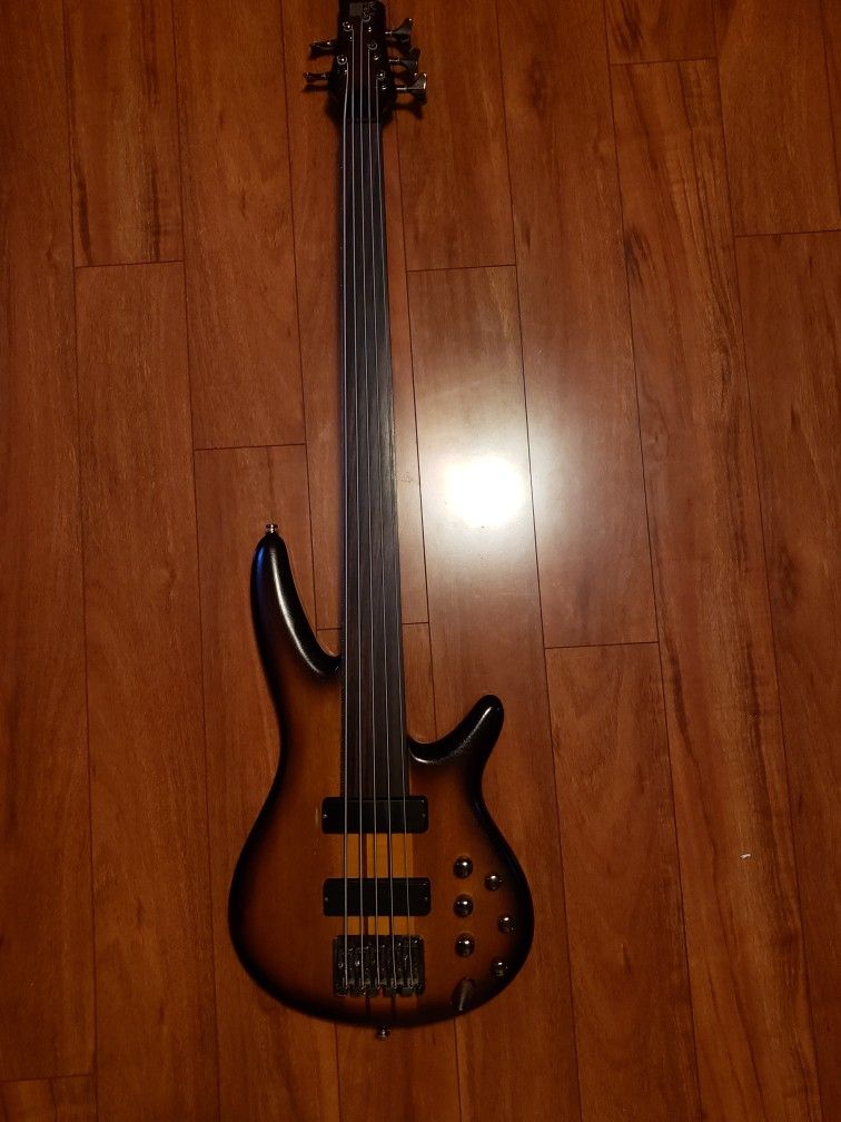 Ibanez SRF705 5-String Fretless Bass