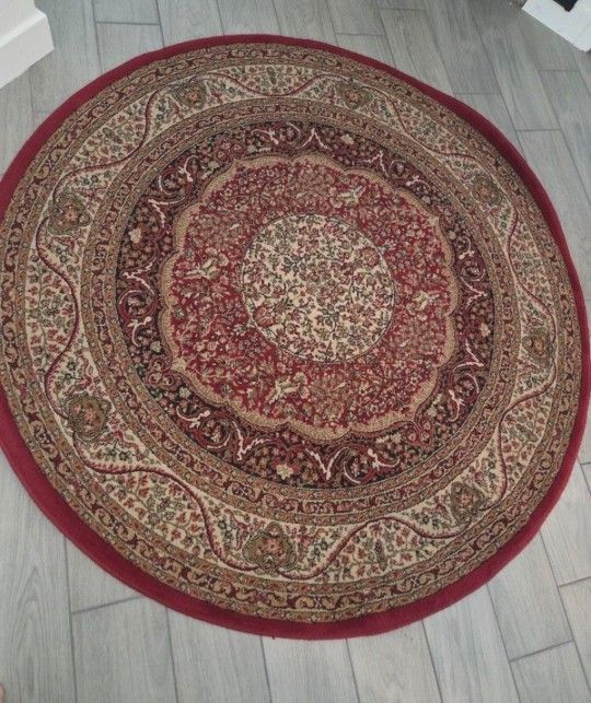 Elegance Persian Weavers Round Rug