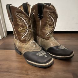 Botas (Boots)