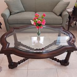 BEAUTIFUL  UNIQUE WOOD/GLASS  COFFEE TABLE