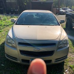 Chevy Malibu Ls 2011