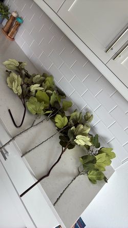 Five stems of beautiful green leaves decor
