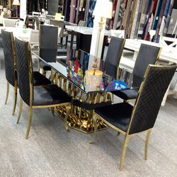 7pc Dining Table $1,999.99