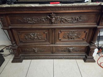 Dresser cabinet
